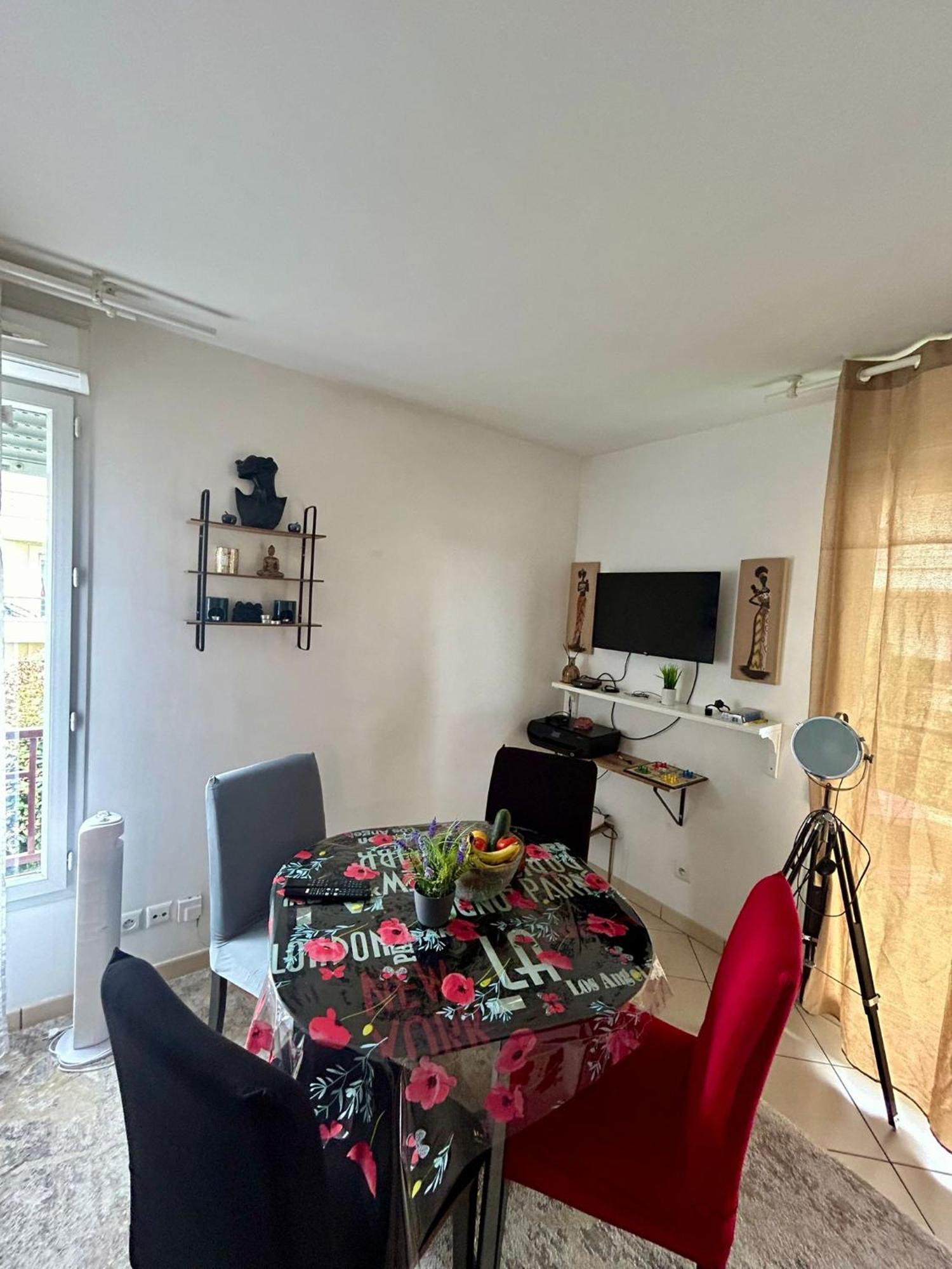 Apartmán Heyzie Pontault-Combault Exteriér fotografie